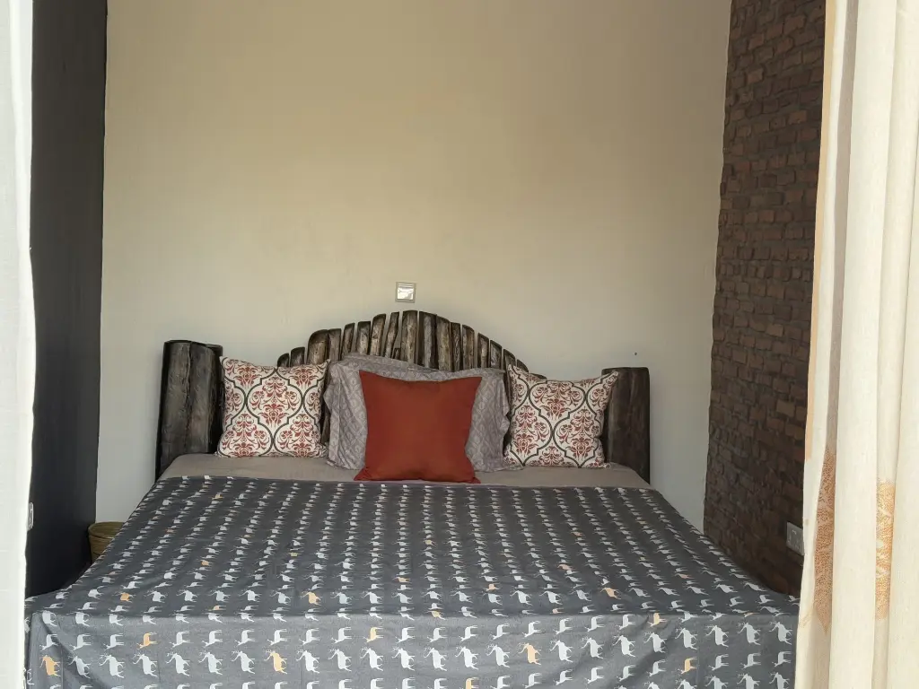room impano.webp